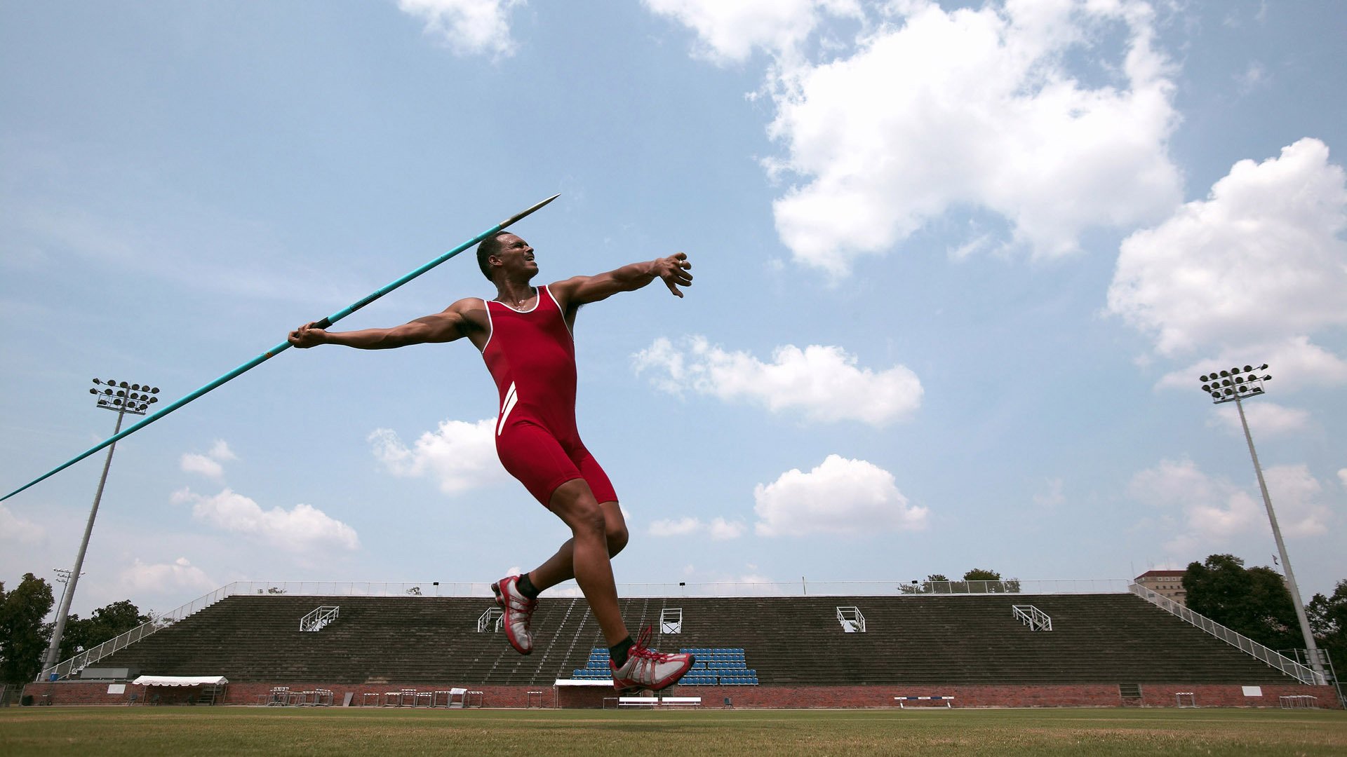 开云体育娱乐-采用新技术提升篮球场地设施水平，新型篮球场